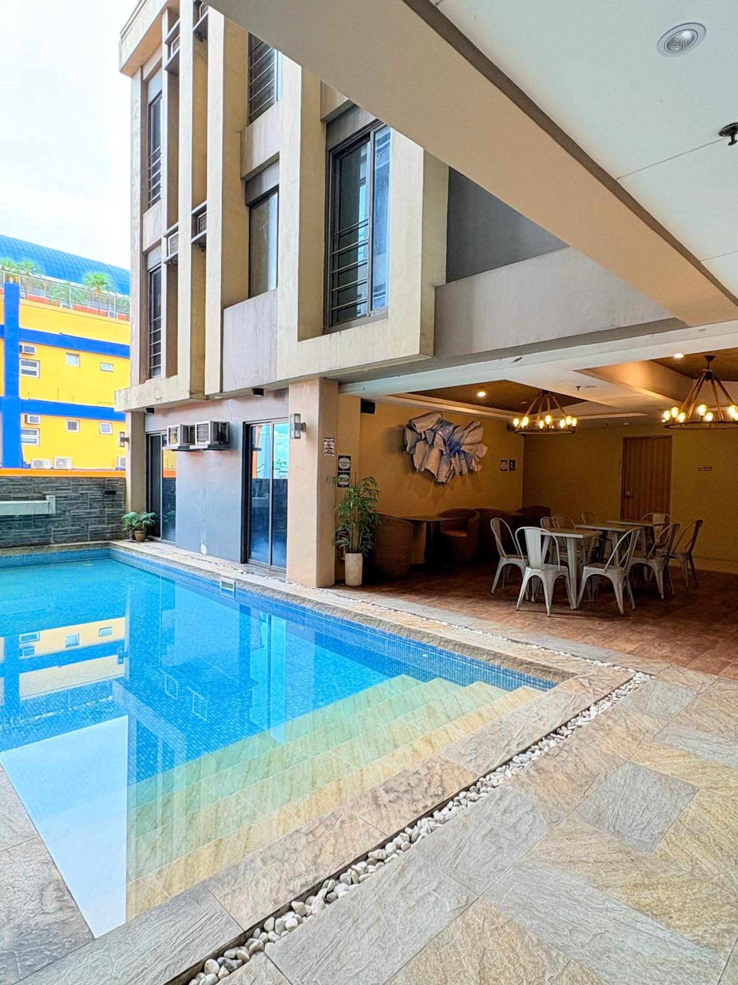 Pacific Park Hotel Quezon City Exterior photo