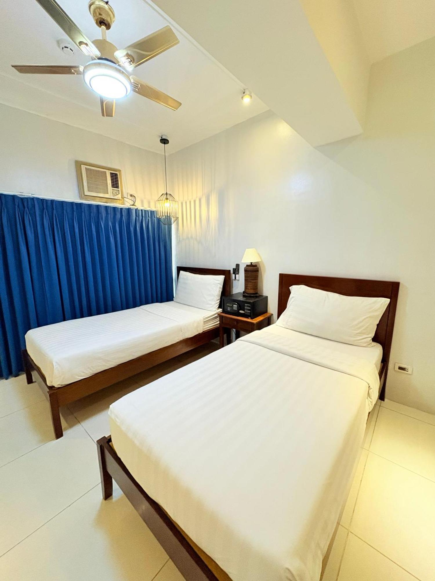 Pacific Park Hotel Quezon City Exterior photo