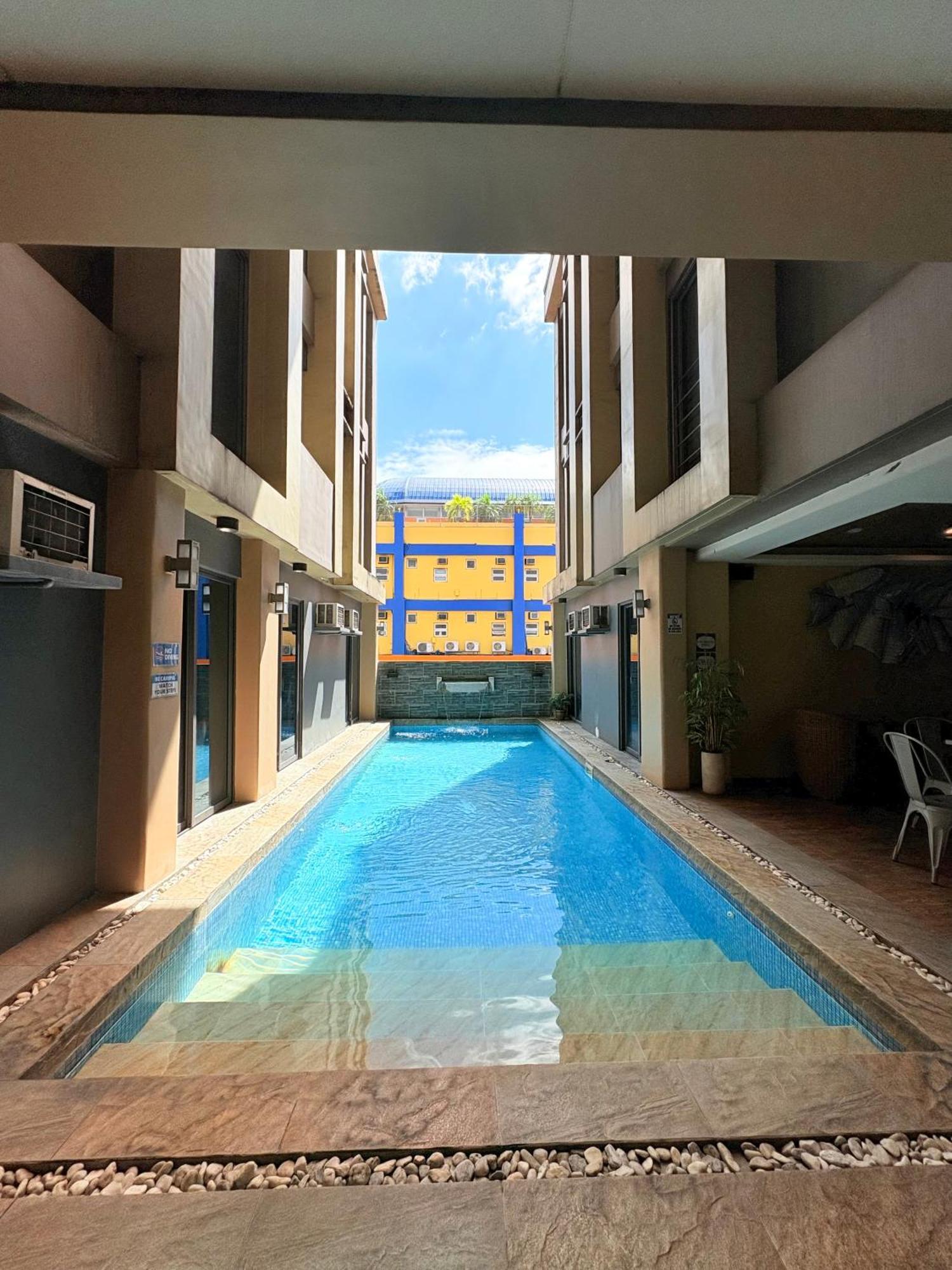 Pacific Park Hotel Quezon City Exterior photo